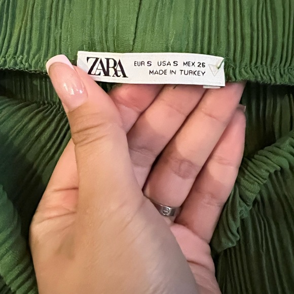 Zara green pants - Picture 3 of 3
